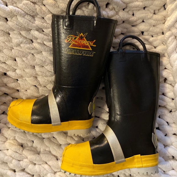 thorogood hellfire boots